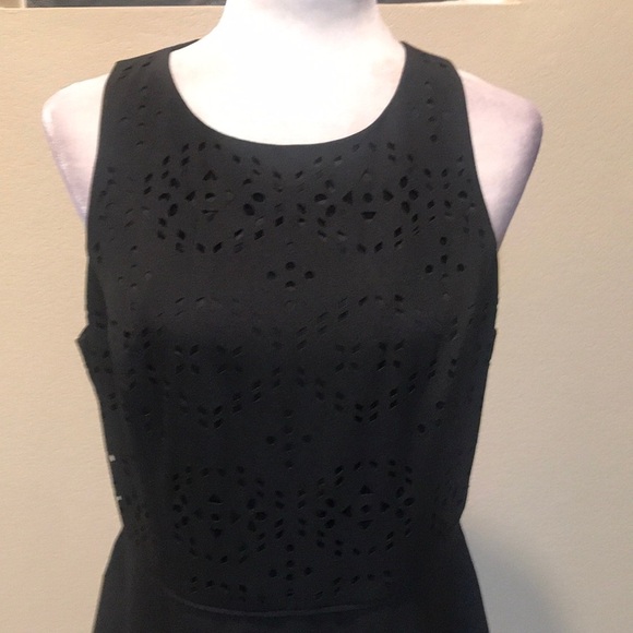 Tahari Arthur S Levine Laser Cut Fit & Flare Lined Midi Dress w/Pockets-12 - Picture 2 of 13